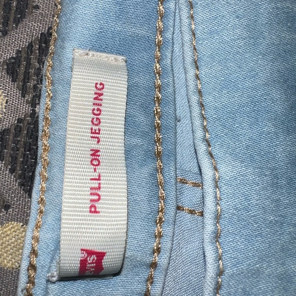 levi’s jegging - Picture 2 of 3